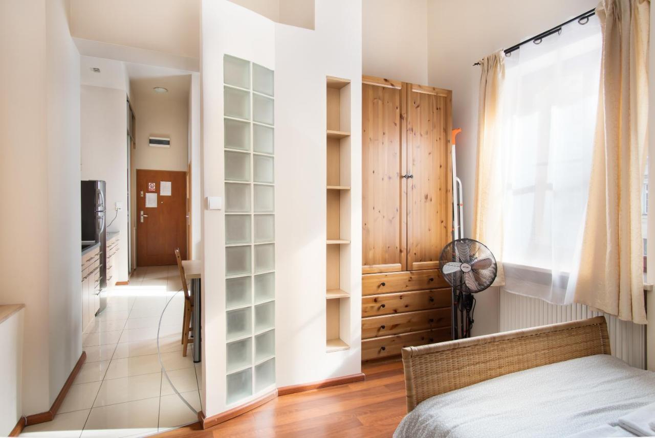Klimatyczny Apartament Przy Rynku Wroclaw Luaran gambar