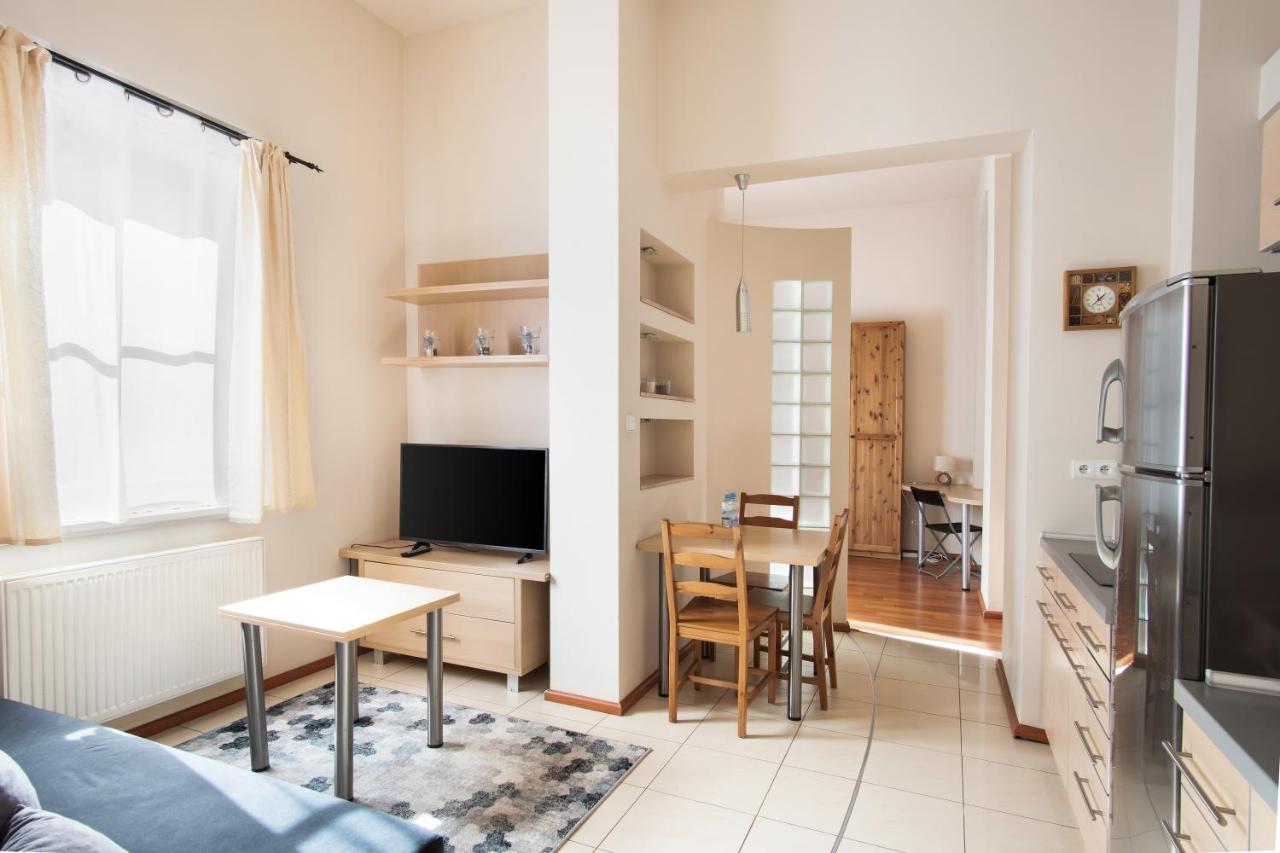 Klimatyczny Apartament Przy Rynku Wroclaw Luaran gambar